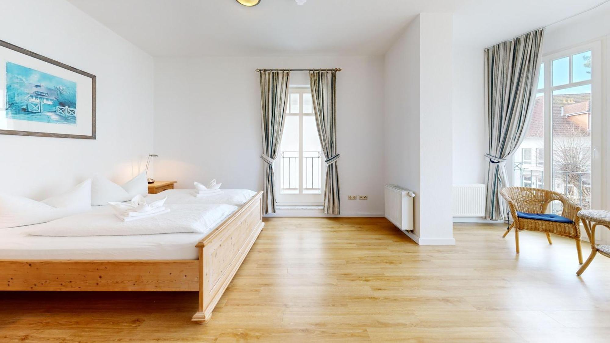Apartment Strandnahe Und Zentral Gelegene Fewo, Hund Willkommen, Haus Saxonia, Binz
